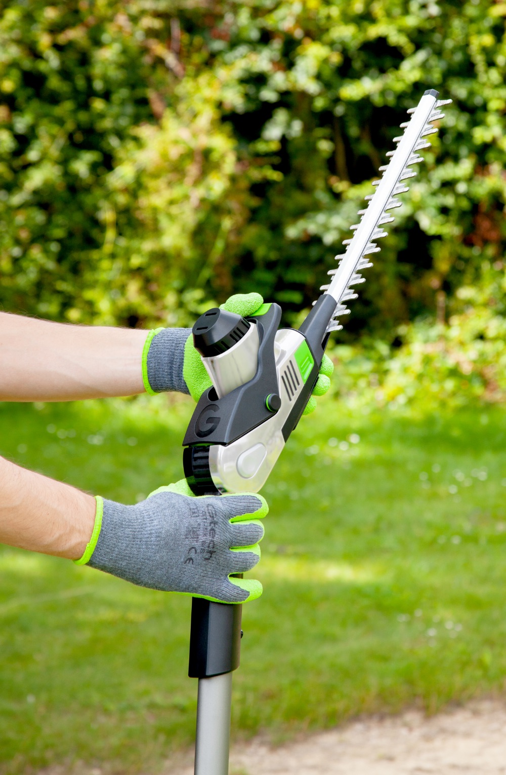 Long Reach Hedge Trimmer HT50 | Telescopic hedge trimmer | Gtech